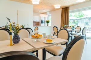 LH-WH_Cafe_210525_ASC_9948_2000